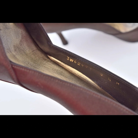 Stuart Weitzman pumps - Picture 4 of 8